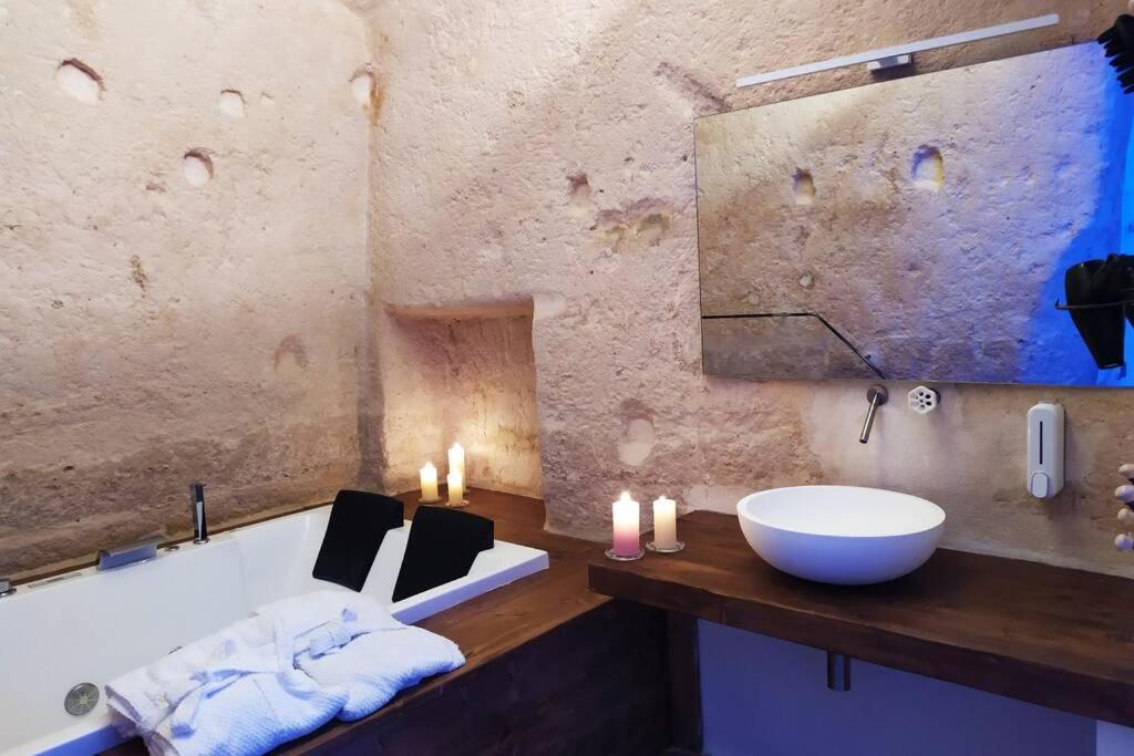 Fornaci 46 Sassi Con Idromassaggio Villa Matera Exterior photo